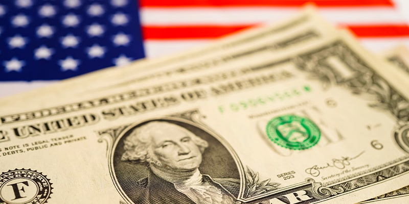 売買価格が米ドルに左右される