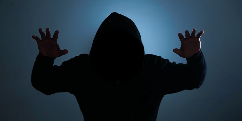 現物は盗難されるリスクがある